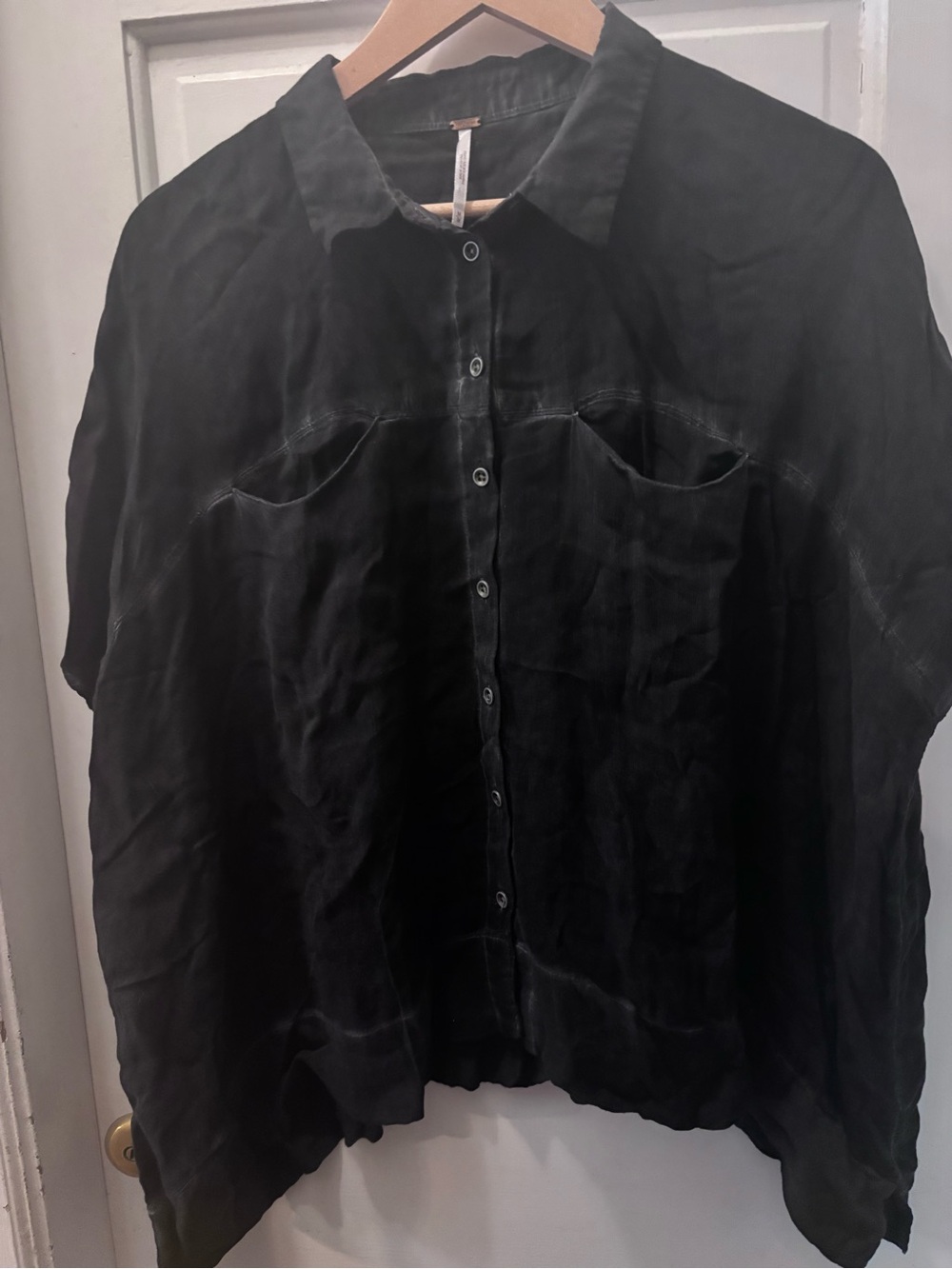 Free People Women’s Black Short-Sleeve Button-Front shirt perfect for summer!